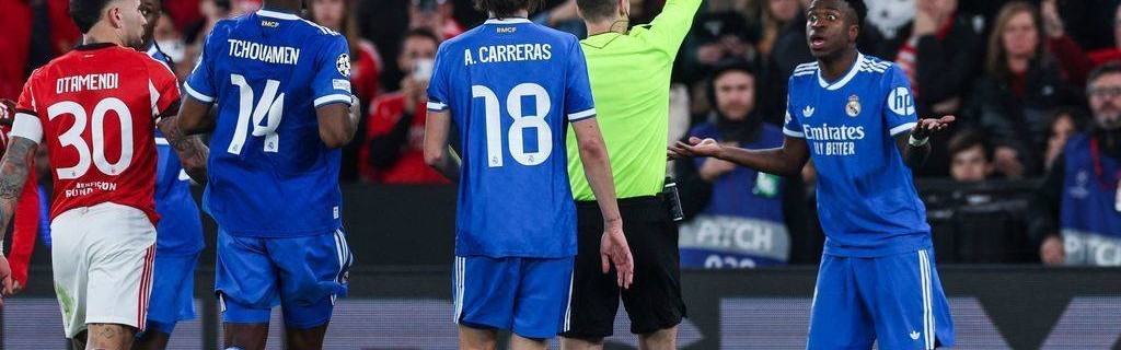 组图：欧冠皇马1-0本菲卡 小熊破门染黄+遭歧视罢赛