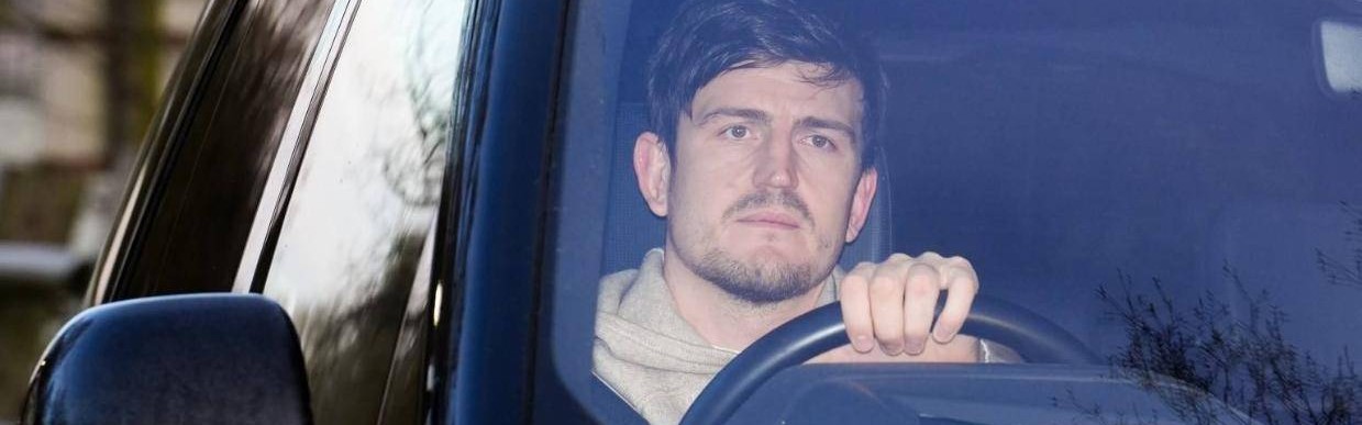 马奎尔考虑离开曼联去意甲，最早冬窗走人！滕哈格首签找卡里克确定未来