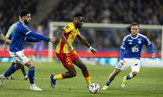 随着斯特拉斯堡1-1法甲第二，法甲最新积分榜出炉：巴黎渔翁得利