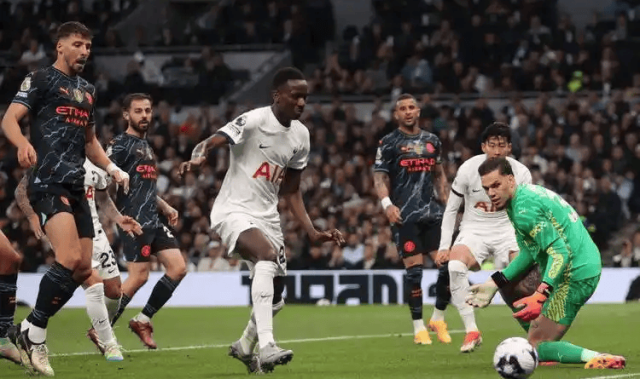 法甲强强对话悬念迭起，主队开云画上完美的句号