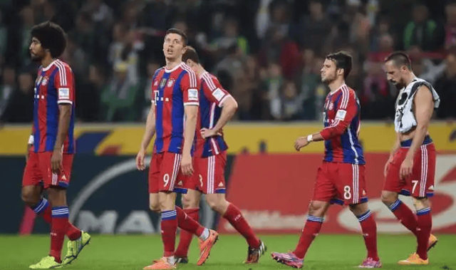 周日015德甲焦点：门兴主场破局？斯图加特残阵防反偷分