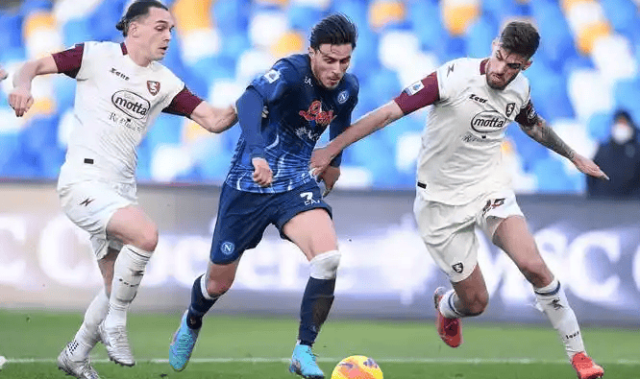 德甲激战：霍芬海姆VS圣保利，欧冠席位与保级命运的碰撞